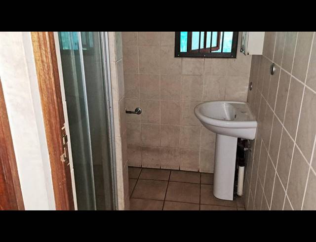 4 BEDROOM HOUSE FOR SALE IN ELANDSRAND